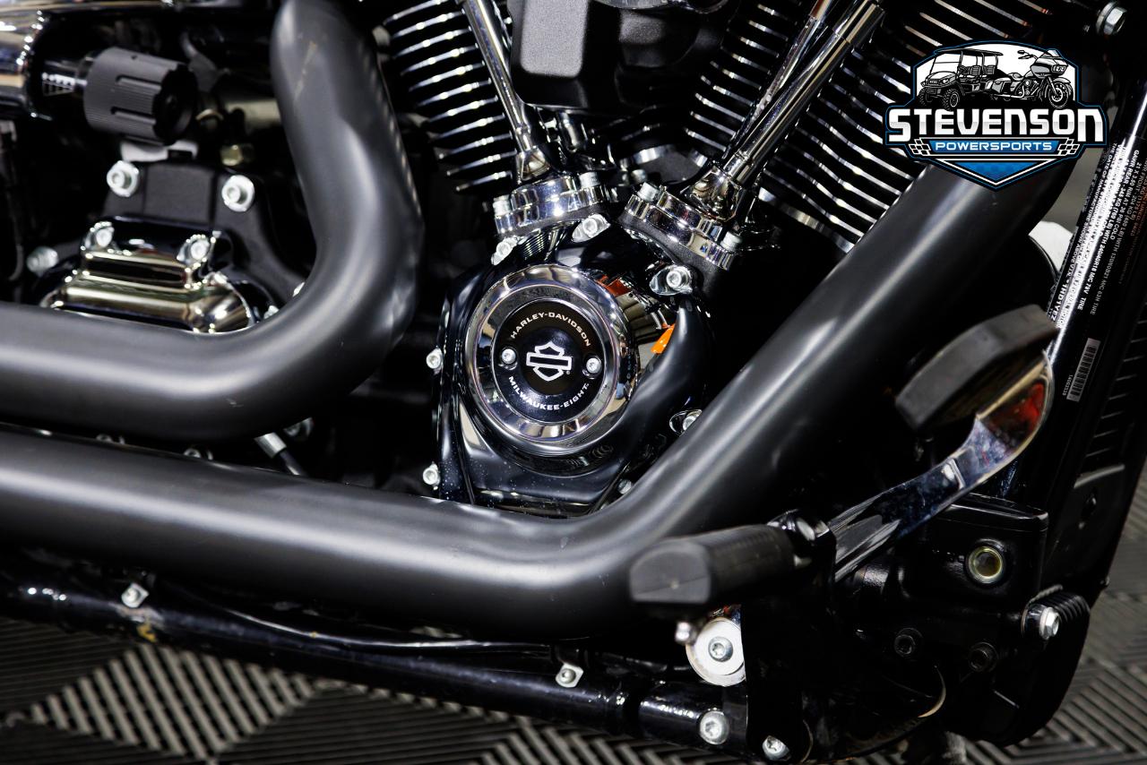 Harley-Davidson FXBR Breakout  2023