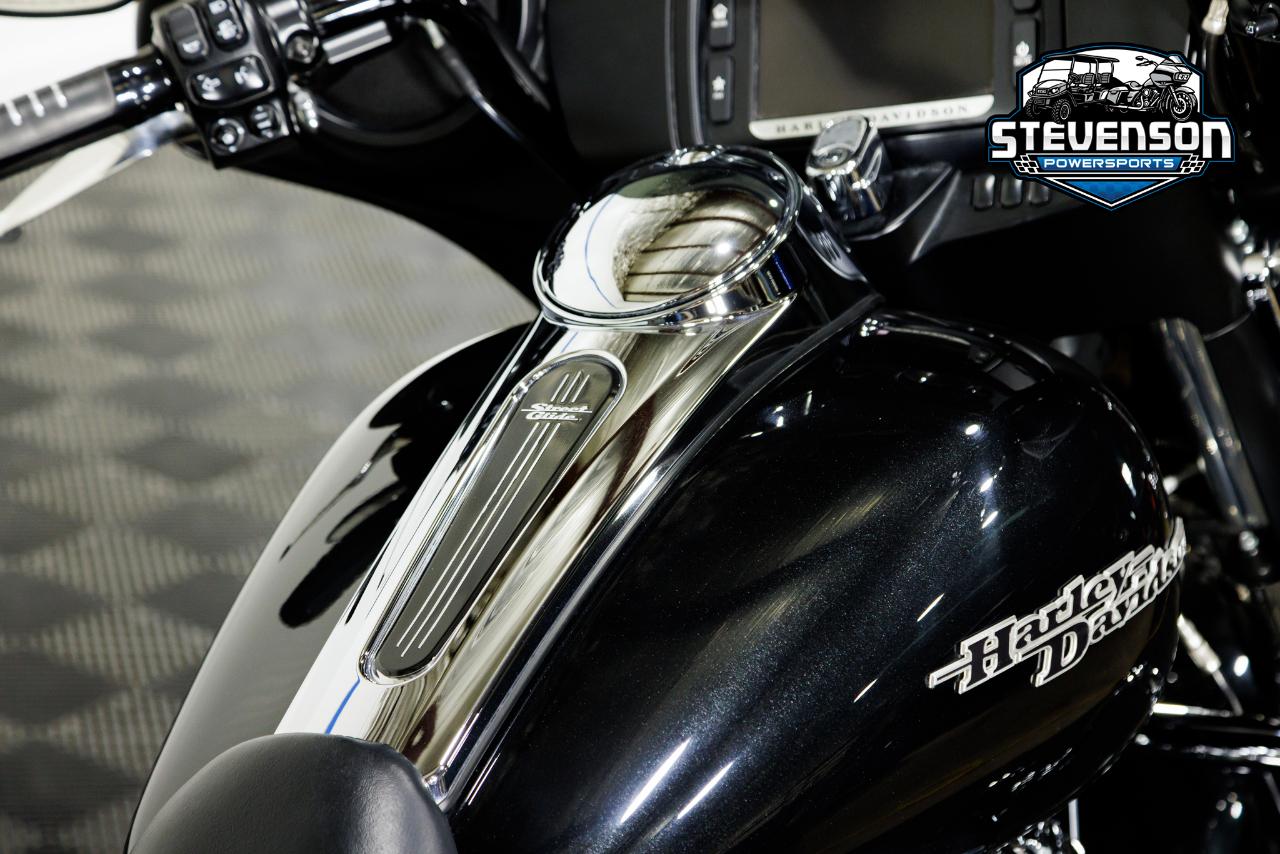 Harley-Davidson FLHX  2018