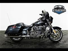 2018 Harley-Davidson FLHX 