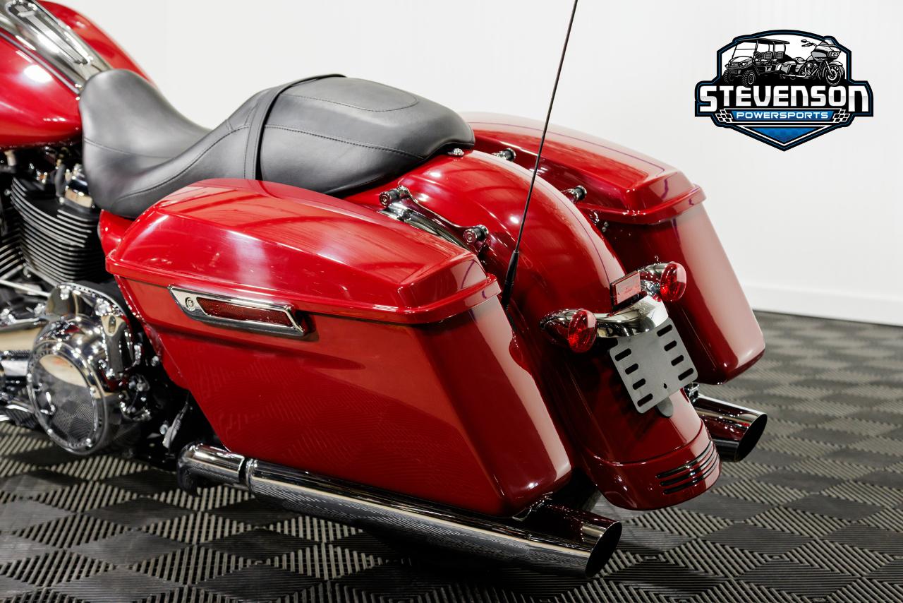 Harley-Davidson FLHX  2021