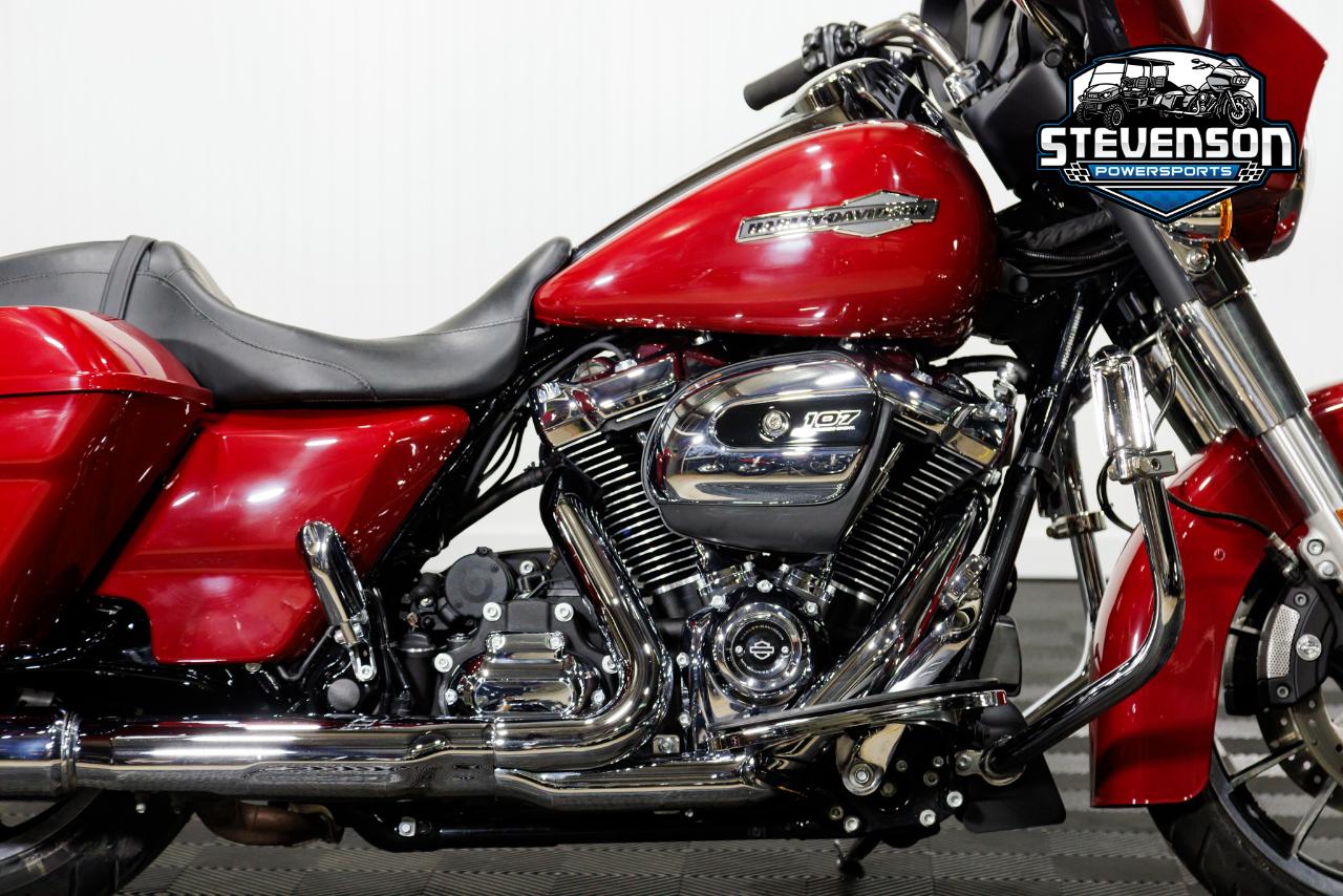 Harley-Davidson FLHX  2021