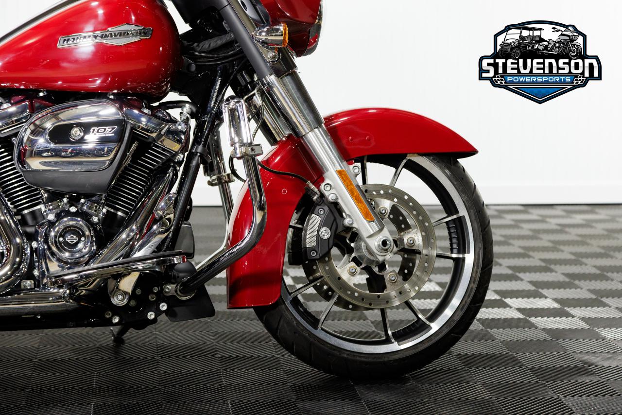 Harley-Davidson FLHX  2021