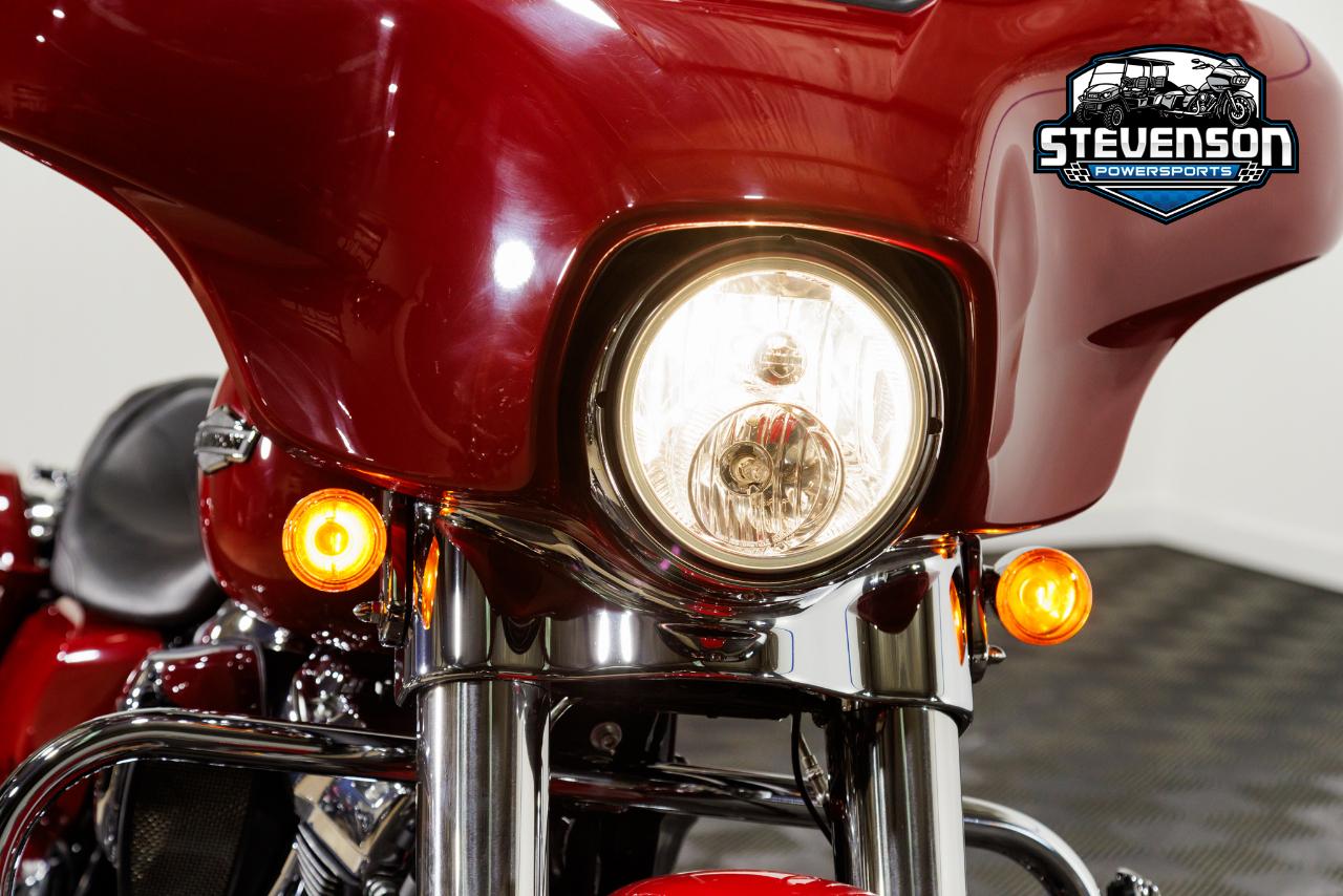 Harley-Davidson FLHX  2021