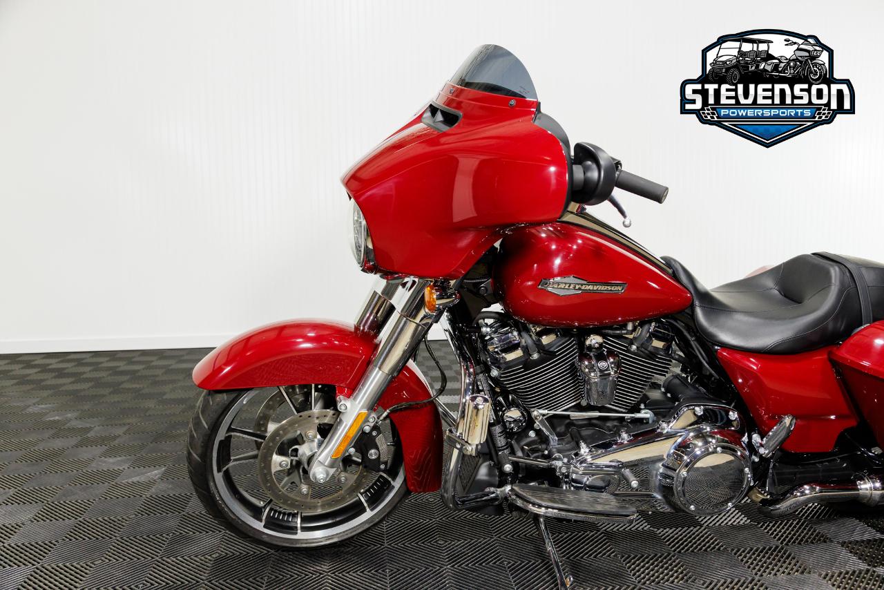 Harley-Davidson FLHX  2021