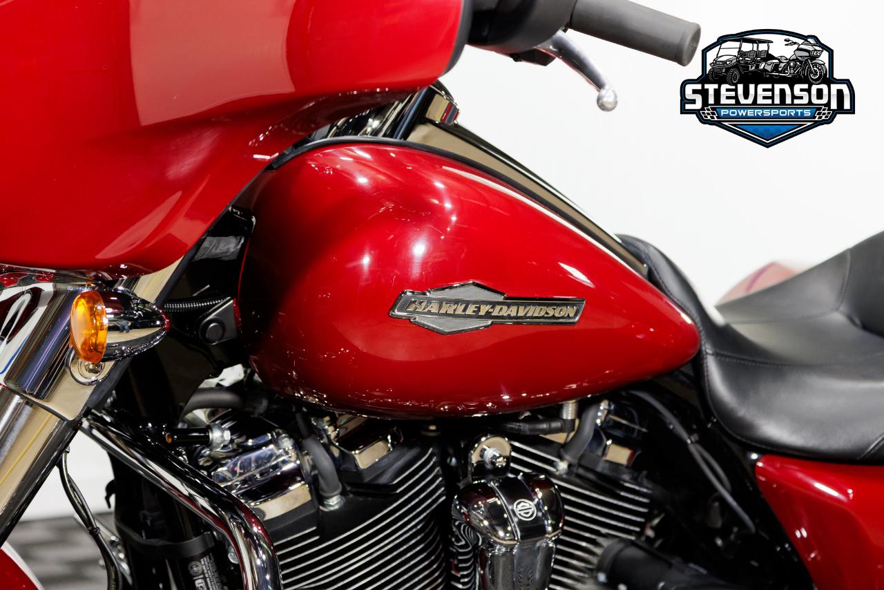 Harley-Davidson FLHX  2021