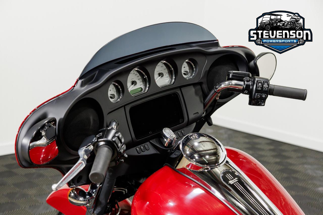 Harley-Davidson FLHX  2021