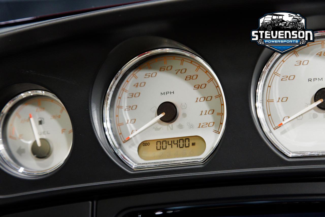 Harley-Davidson FLHX  2021