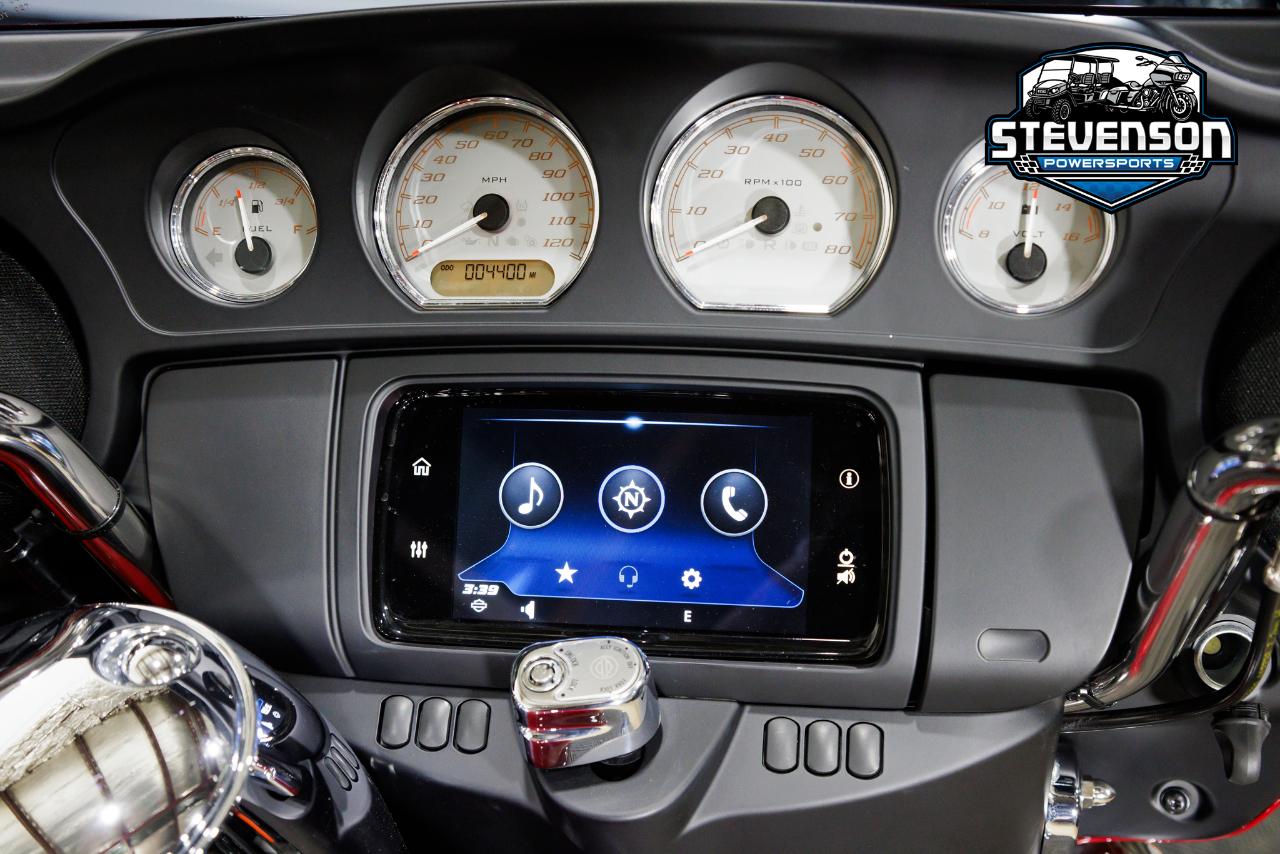 Harley-Davidson FLHX  2021