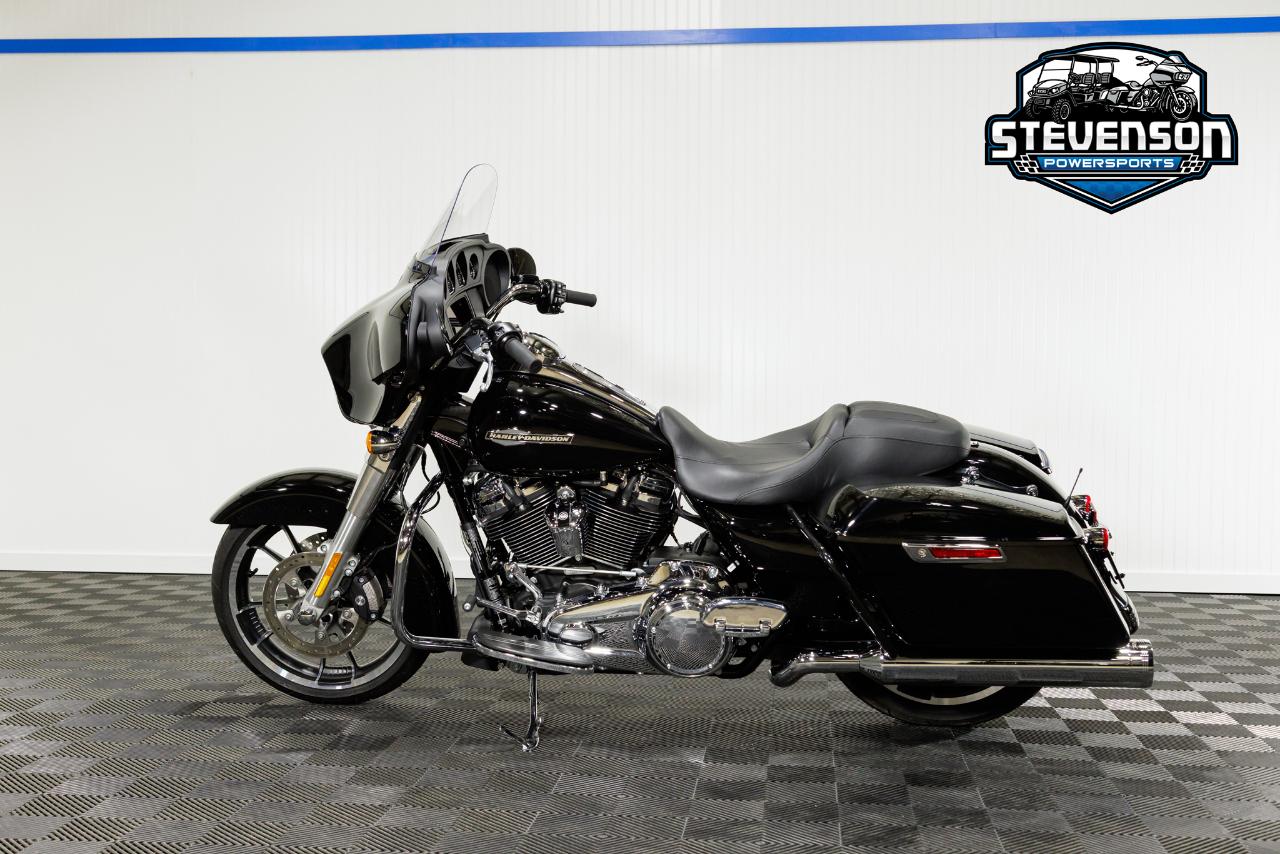 Harley-Davidson FLHX  2023