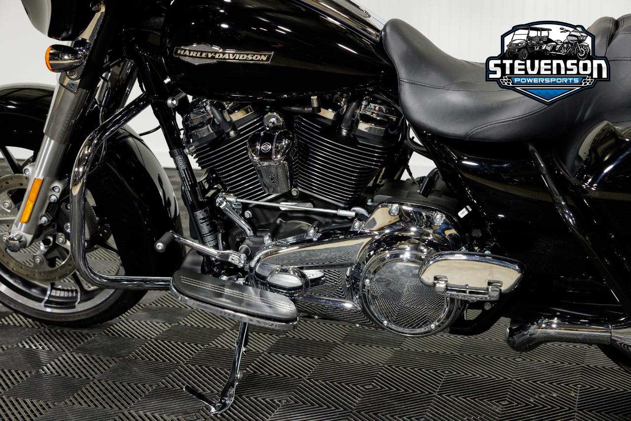 Harley-Davidson FLHX  2023