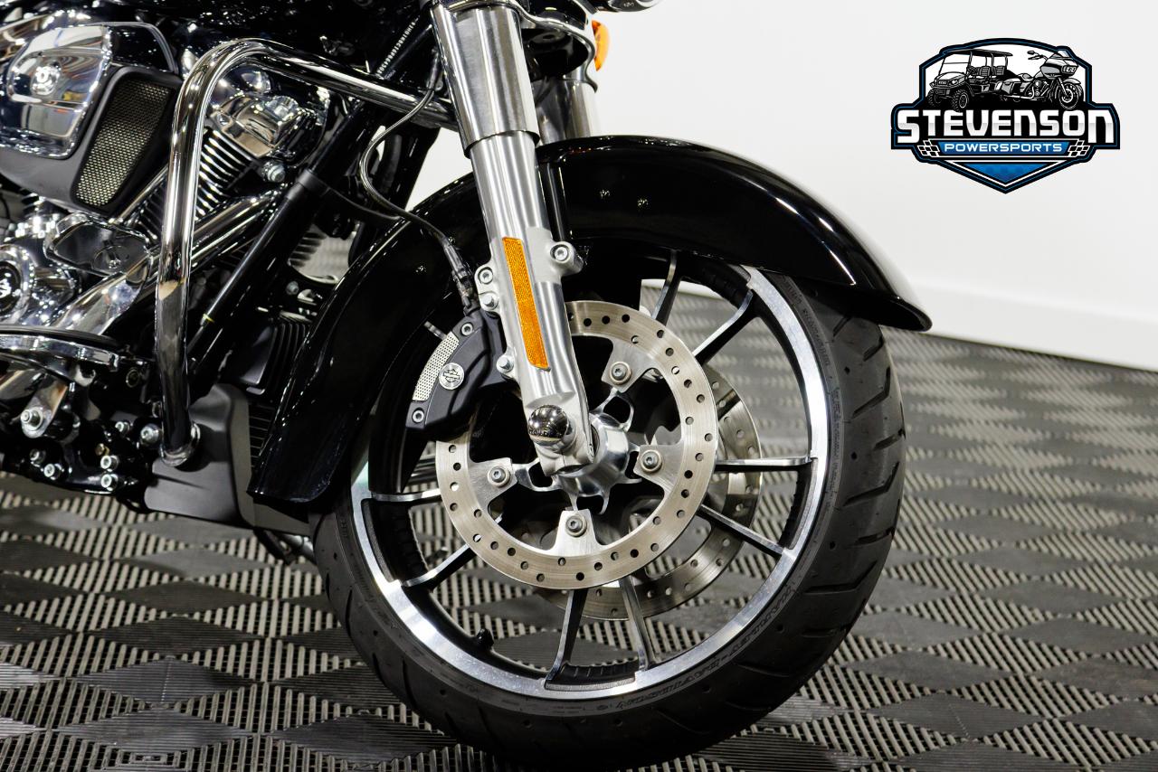 Harley-Davidson FLHX  2023