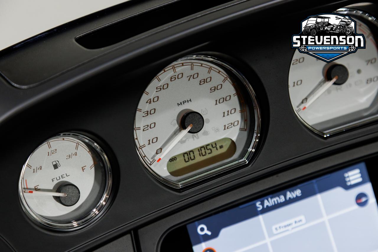 Harley-Davidson FLHX  2023