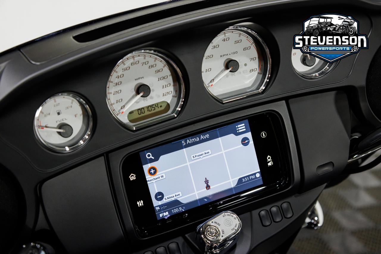 Harley-Davidson FLHX  2023