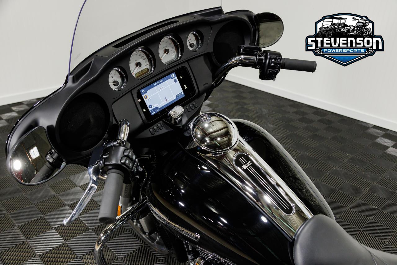 Harley-Davidson FLHX  2023