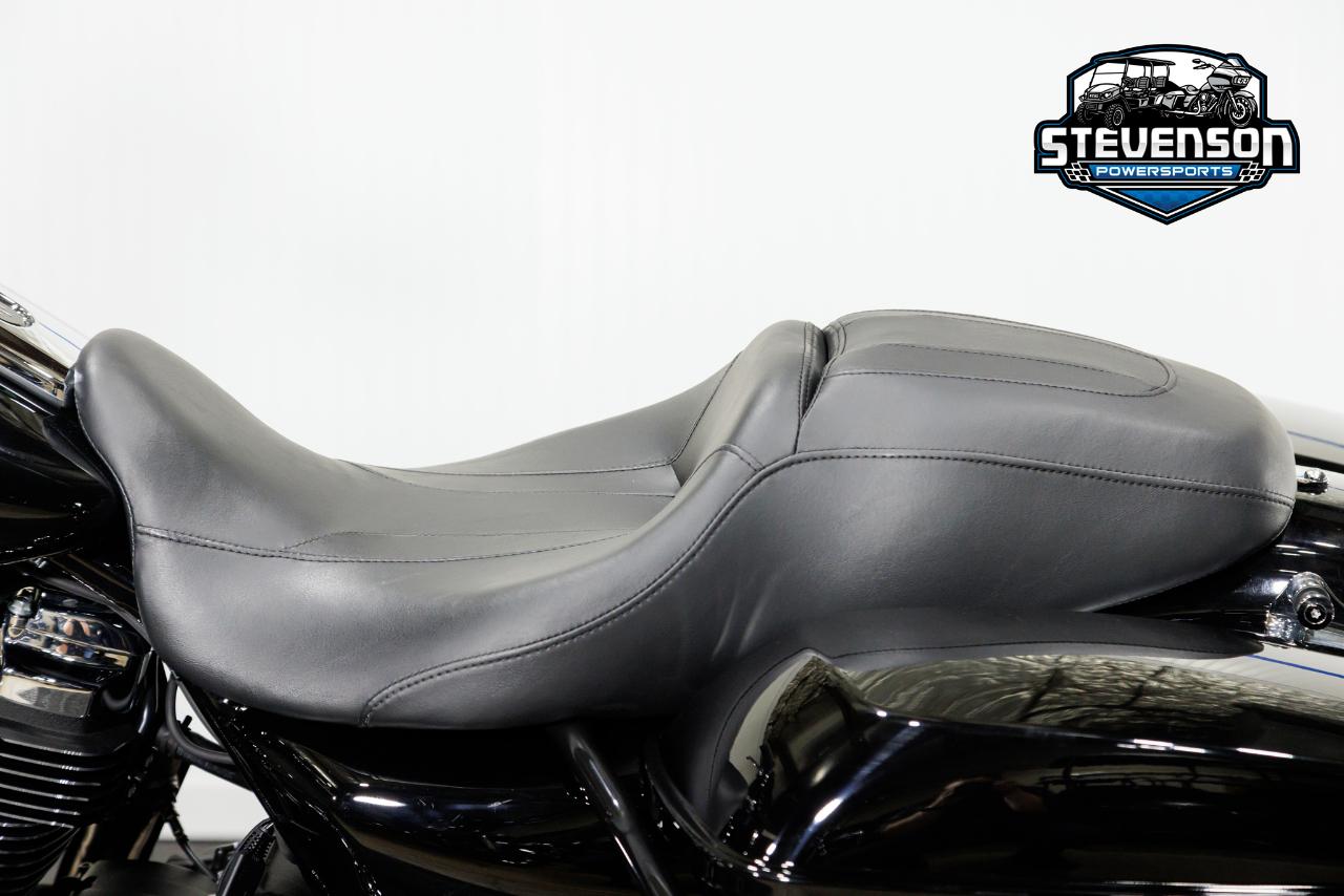 Harley-Davidson FLHX  2023