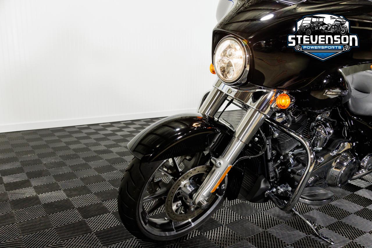 Harley-Davidson FLHX  2023