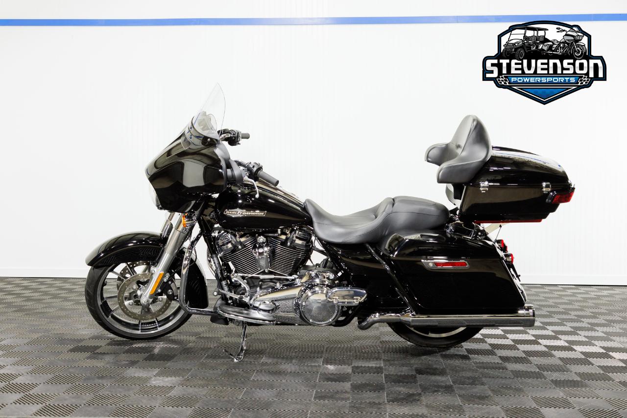 Harley-Davidson FLHX  2023