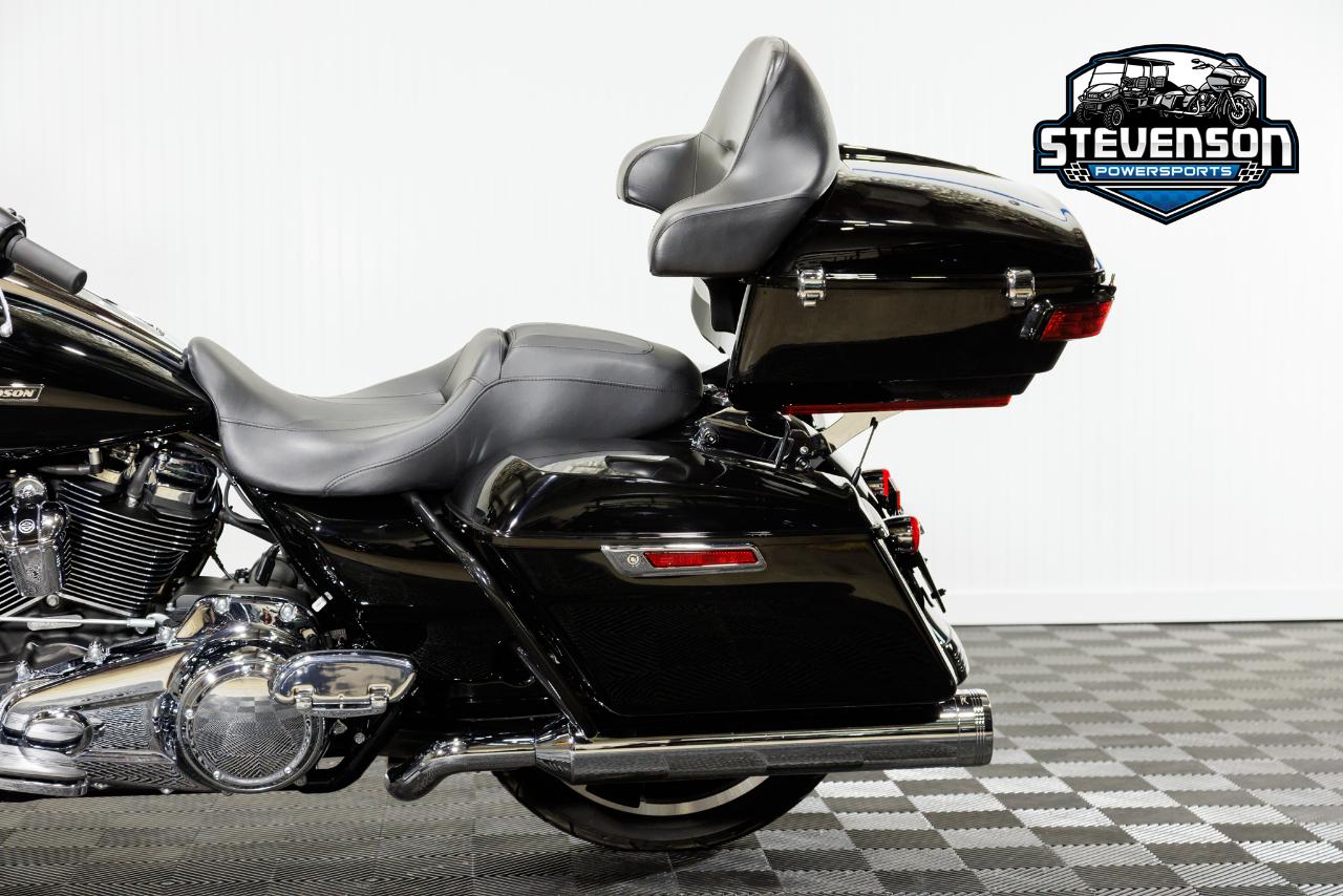 Harley-Davidson FLHX  2023