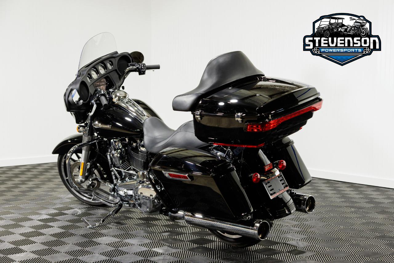 Harley-Davidson FLHX  2023