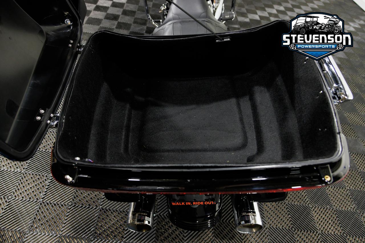 Harley-Davidson FLHX  2023