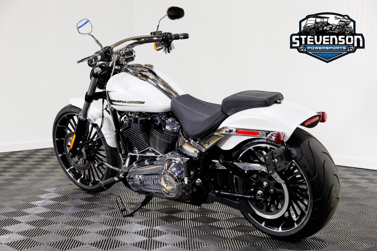 Harley-Davidson FXBR  2024