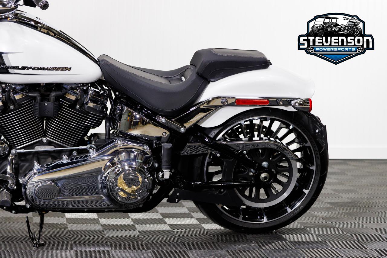 Harley-Davidson FXBR  2024