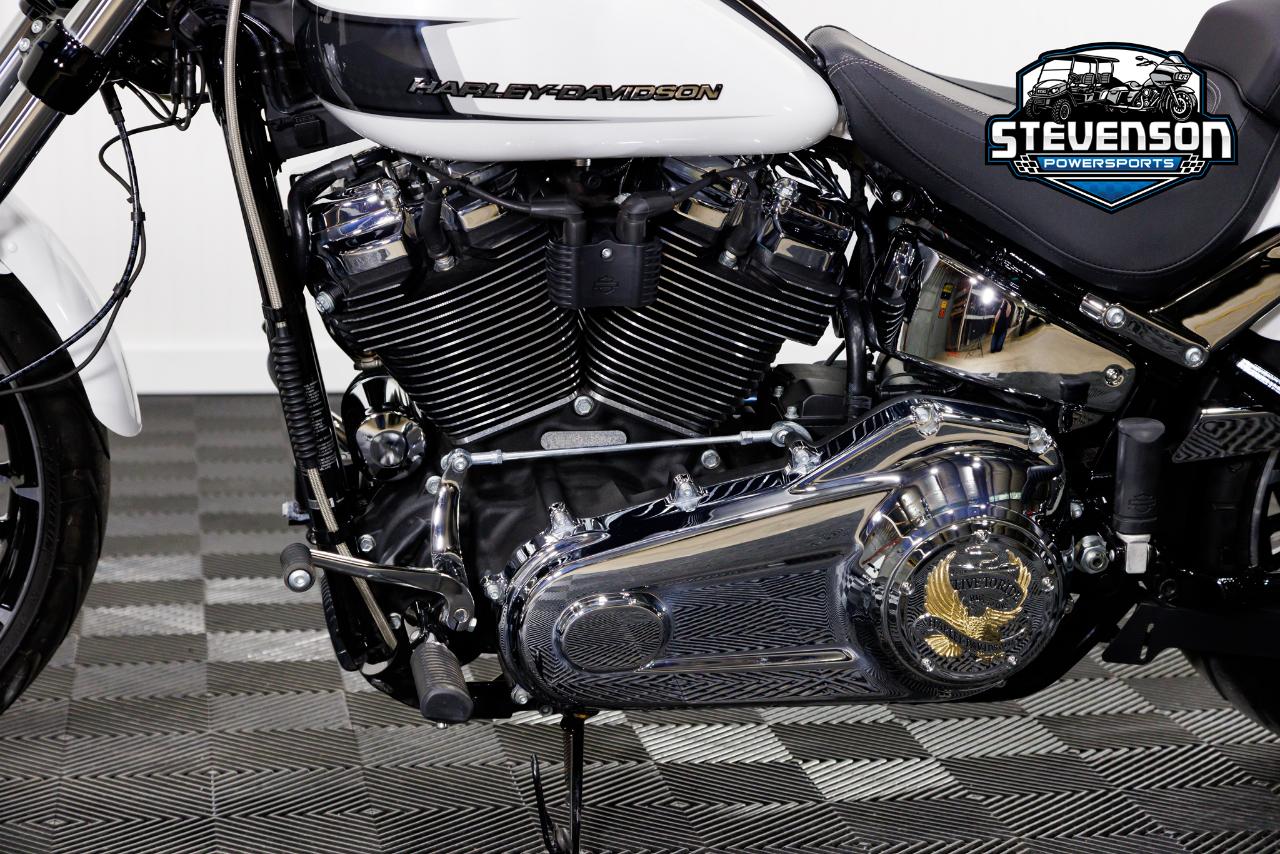 Harley-Davidson FXBR  2024