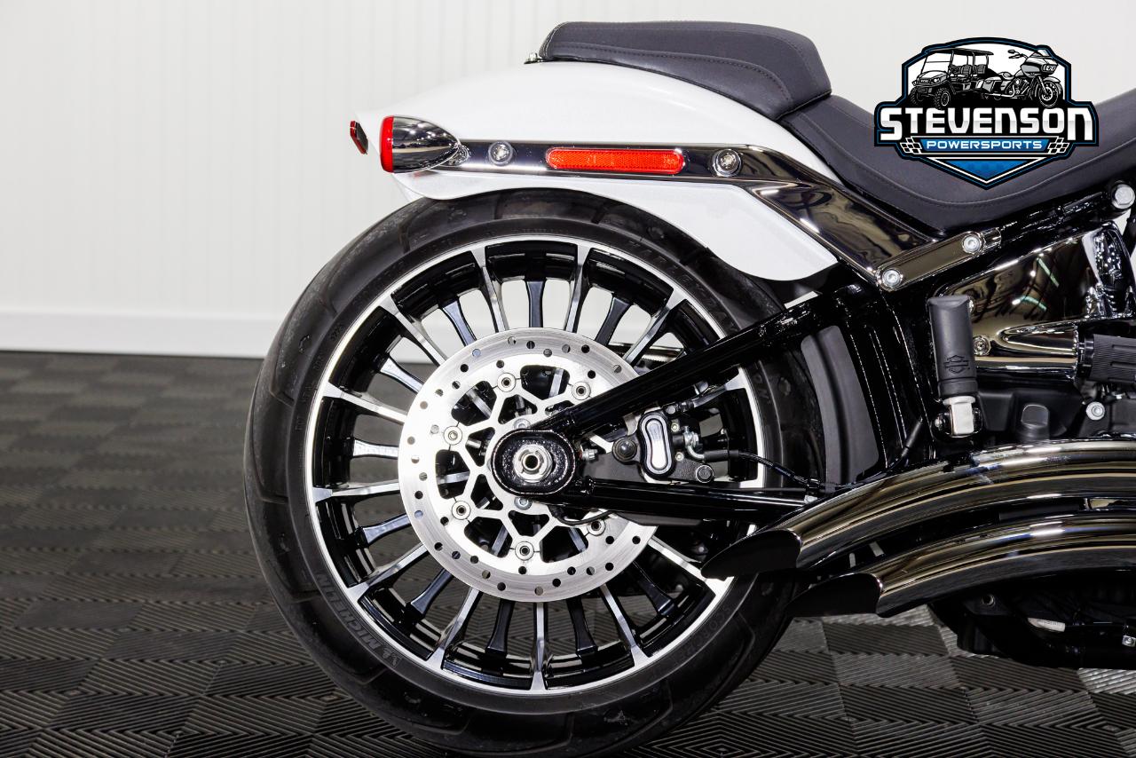 Harley-Davidson FXBR  2024