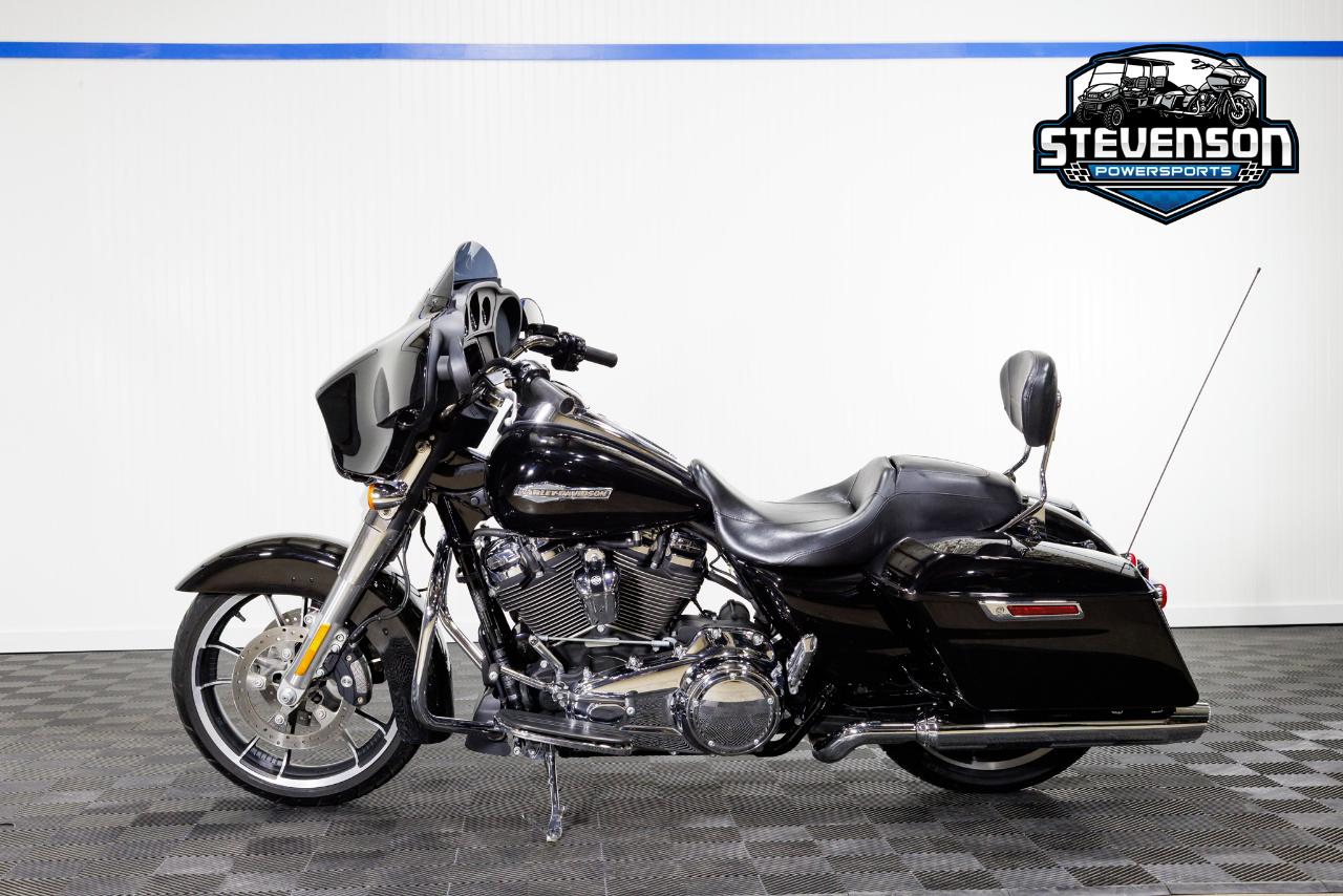 Harley-Davidson FLHX  2023