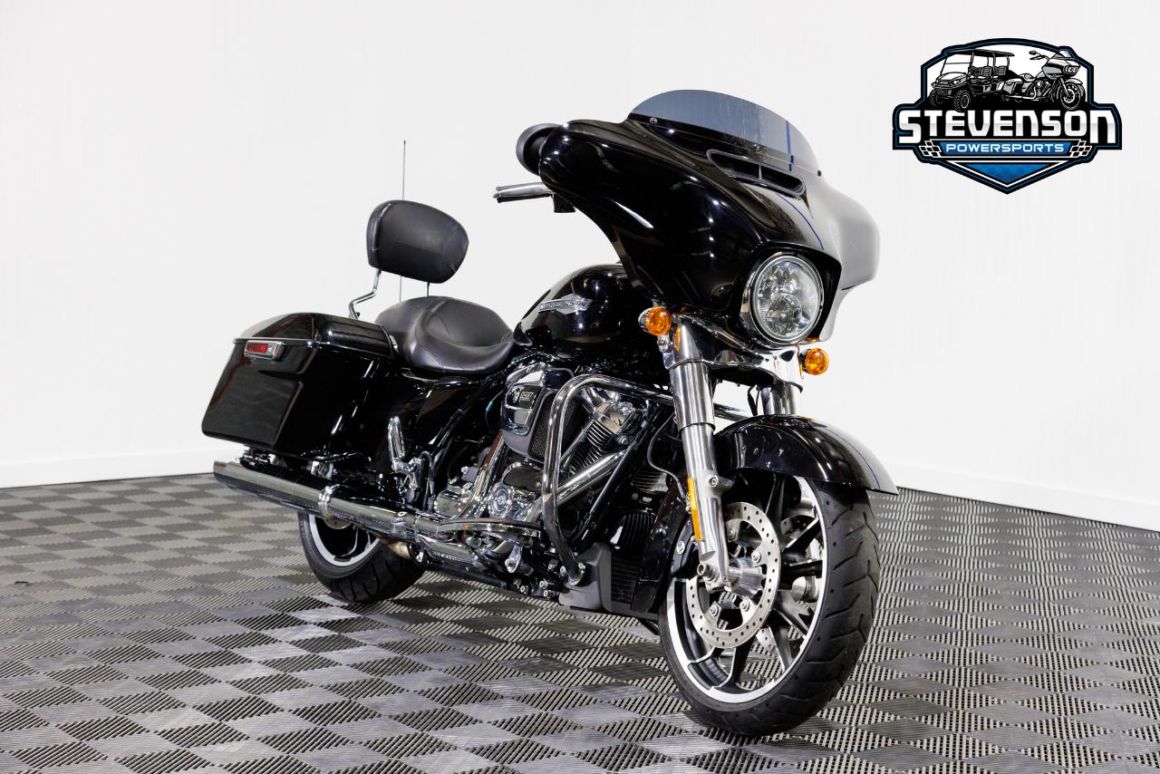 Harley-Davidson FLHX  2023