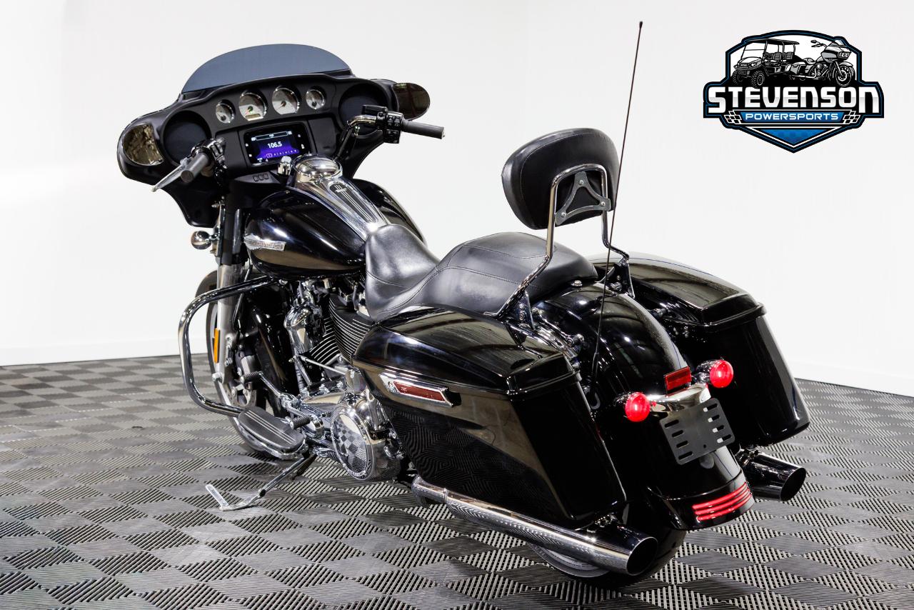 Harley-Davidson FLHX  2023