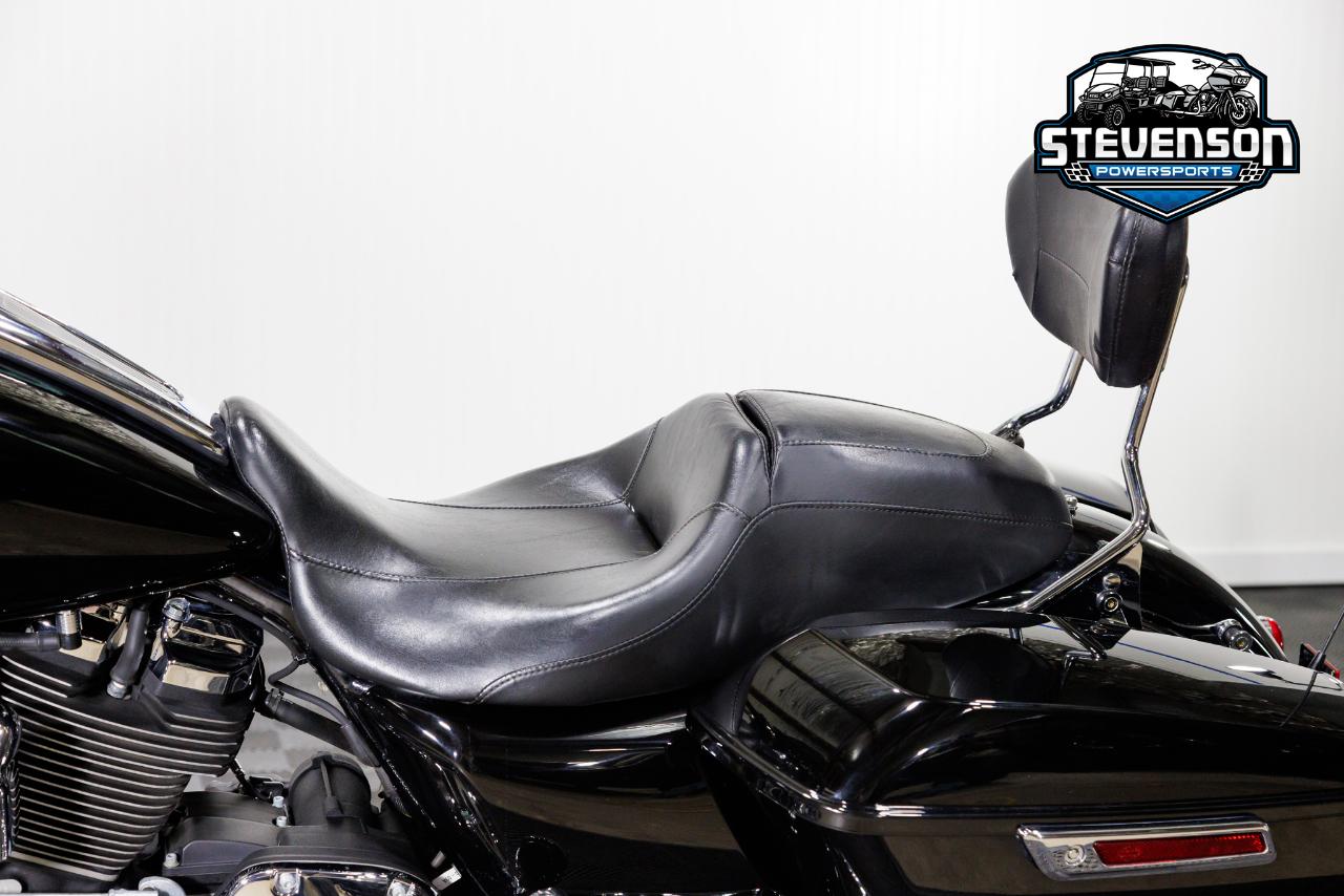 Harley-Davidson FLHX  2023