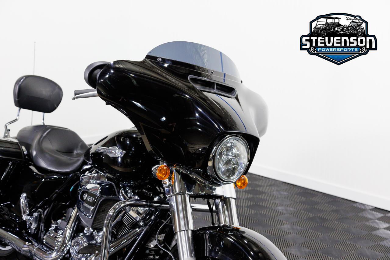 Harley-Davidson FLHX  2023