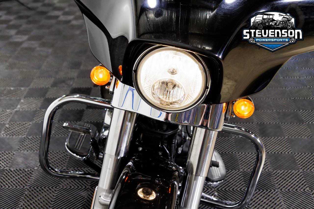 Harley-Davidson FLHX  2023