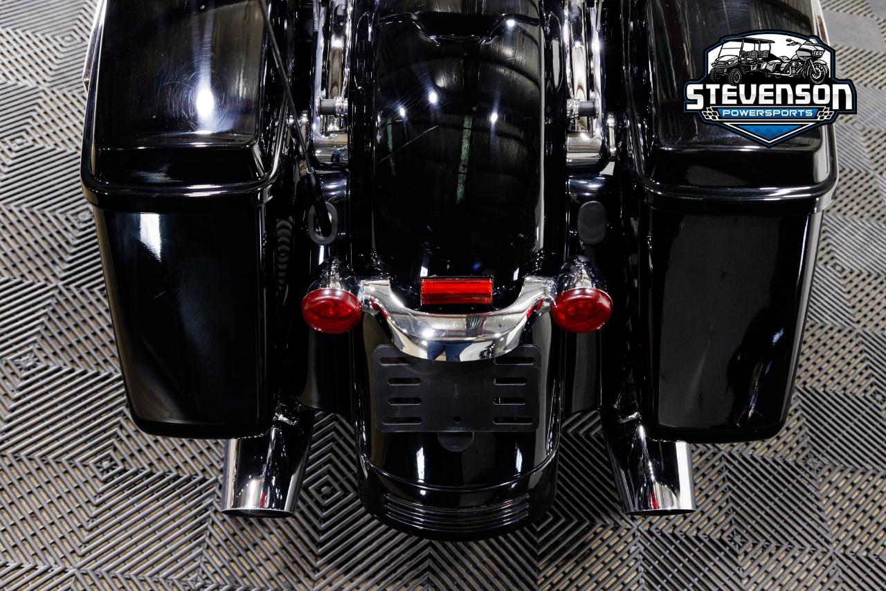 Harley-Davidson FLHX  2023