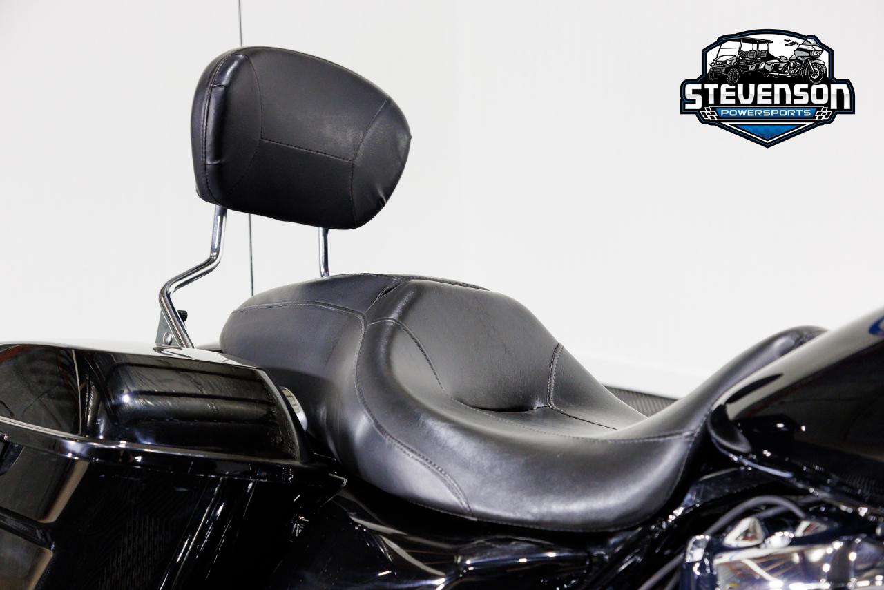 Harley-Davidson FLHX  2023