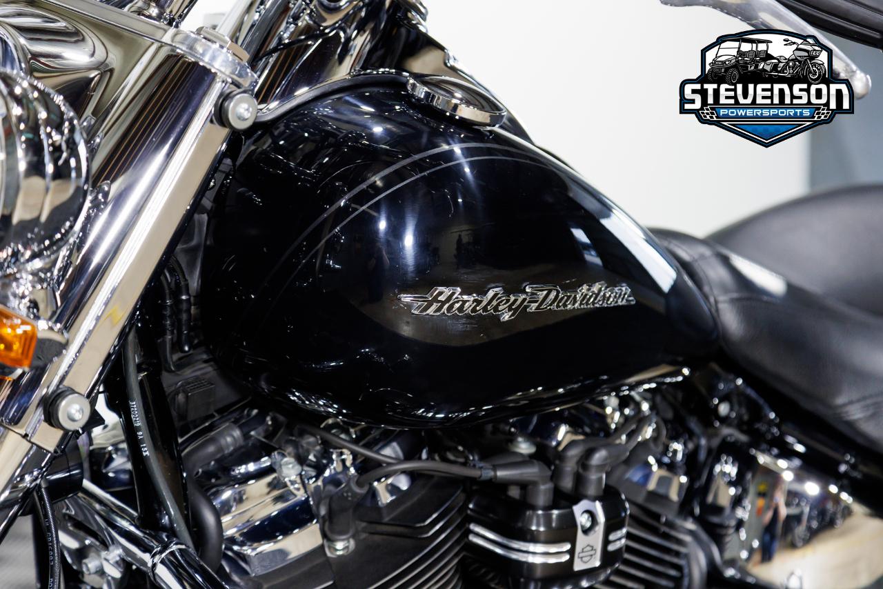 Harley-Davidson FLDE  2019