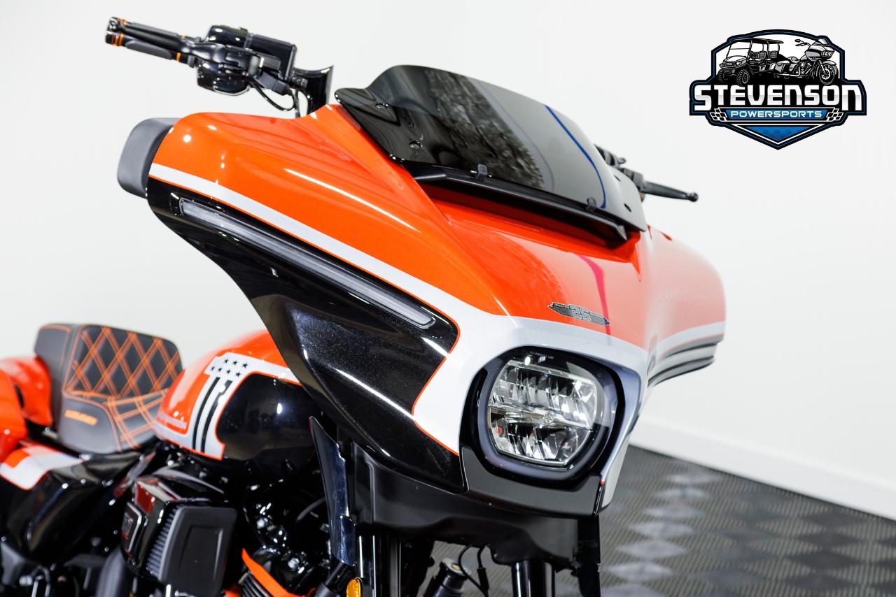 Harley-Davidson FLHXSE  2024