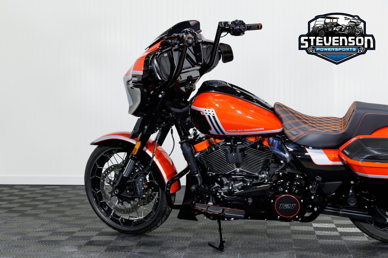 Harley-Davidson FLHXSE  2024