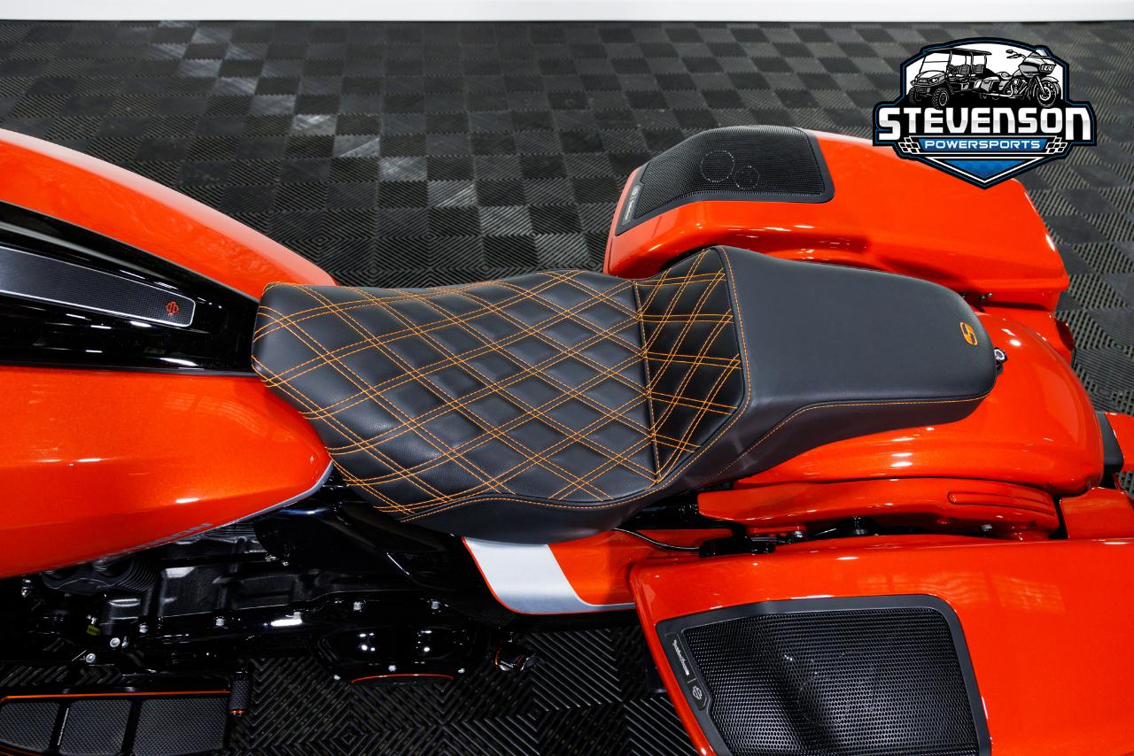 Harley-Davidson FLHXSE  2024