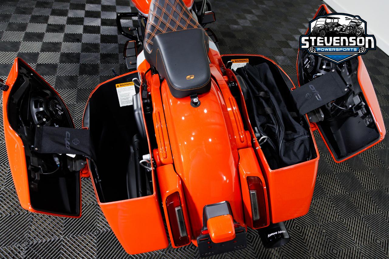 Harley-Davidson FLHXSE  2024