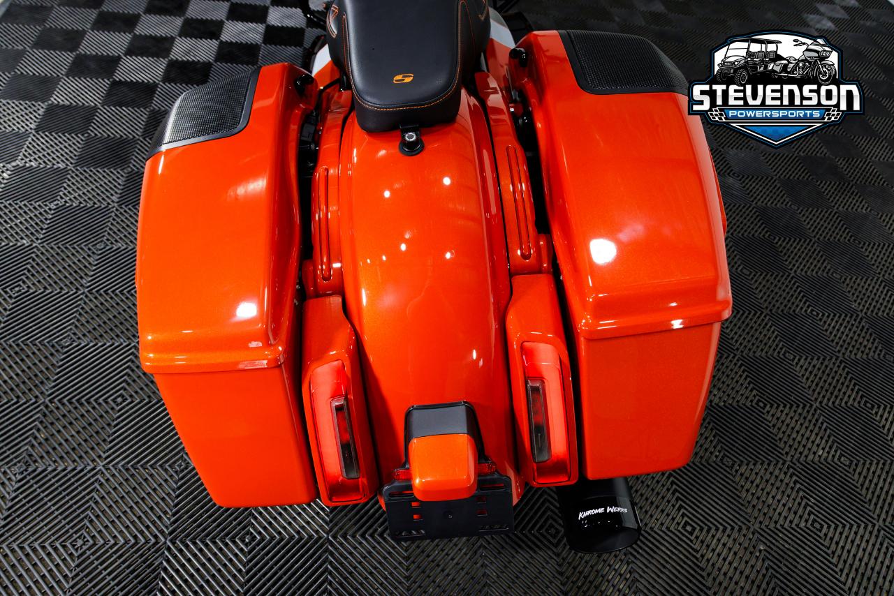 Harley-Davidson FLHXSE  2024