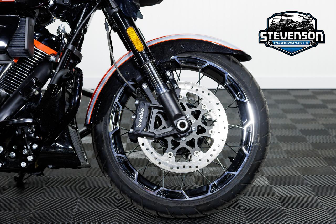 Harley-Davidson FLHXSE  2024