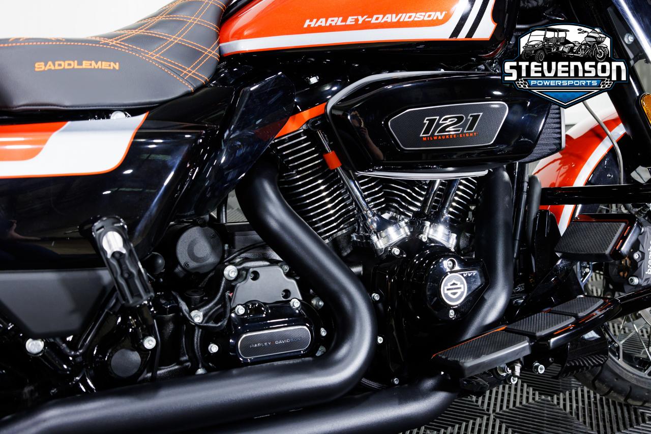 Harley-Davidson FLHXSE  2024