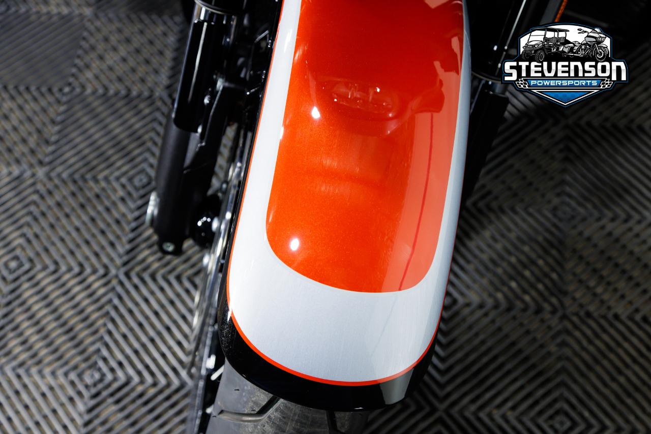 Harley-Davidson FLHXSE  2024