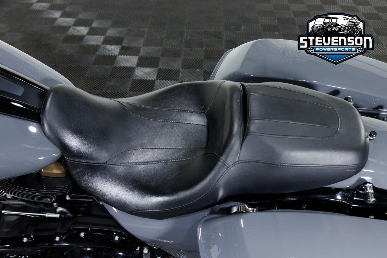 Harley-Davidson FLHXST  2022