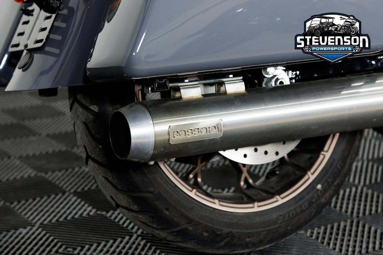 Harley-Davidson FLHXST  2022