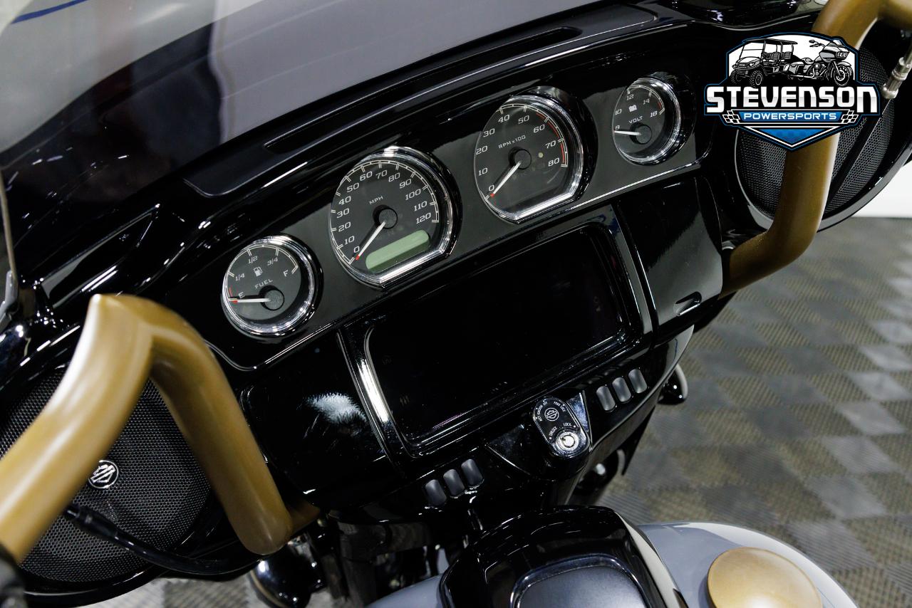 Harley-Davidson FLHXST  2022