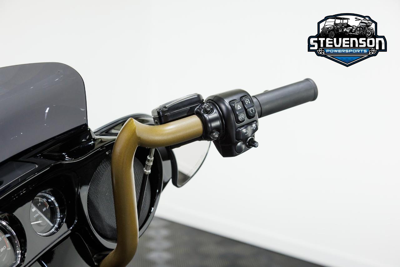 Harley-Davidson FLHXST  2022