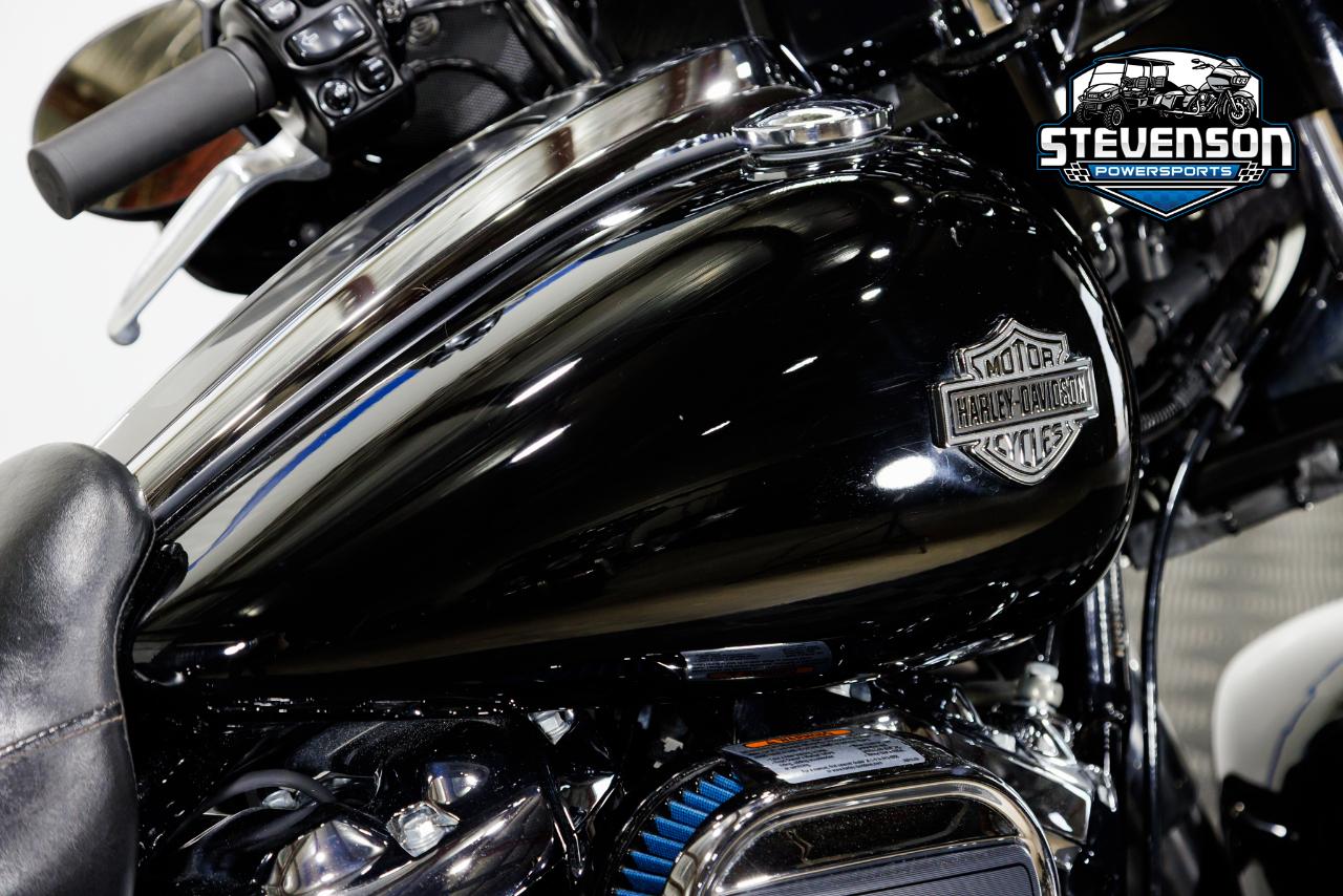 Harley-Davidson FLHXS  2022